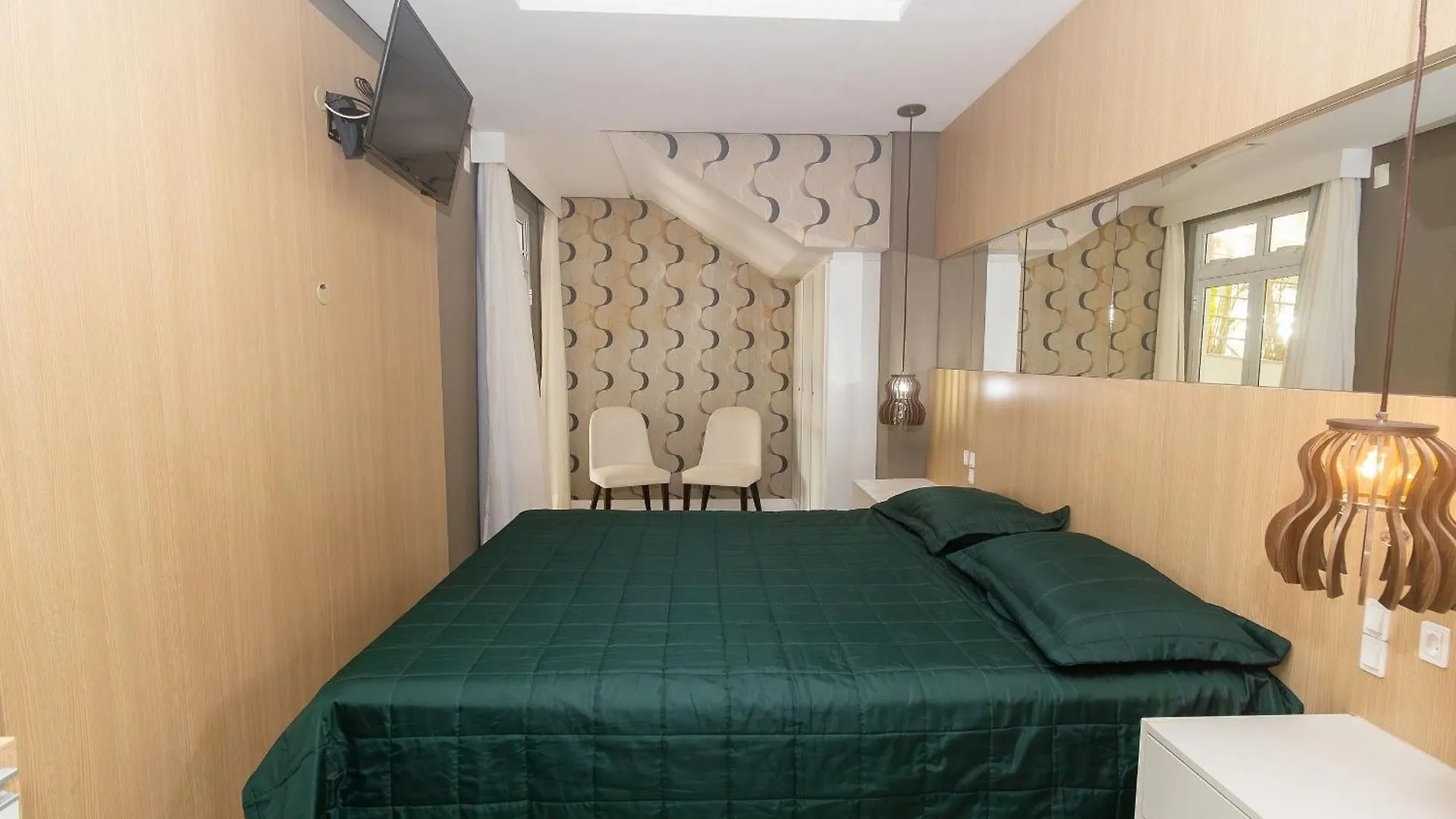 Varandas Do Atlantico 01B - Excelente Apartamento Em Condominio De Luxo A Beira Mar - Piscina Climatizada - Academia - Bombinhas 0*,  Brazil