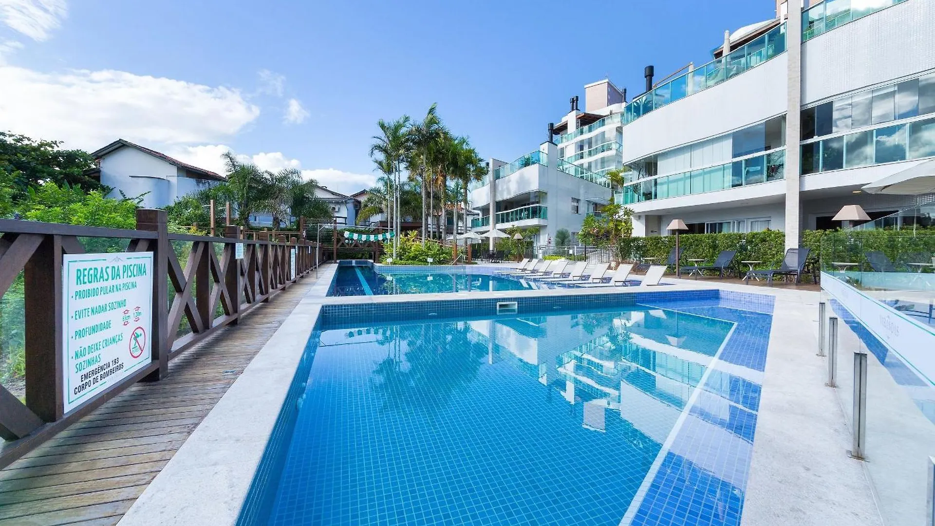 Varandas Do Atlantico 01B - Excelente Apartamento Em Condominio De Luxo A Beira Mar - Piscina Climatizada - Academia - Bombinhas 0*,  Brazil